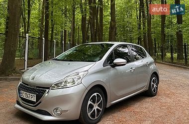 Хетчбек Peugeot 208 2014 в Львові