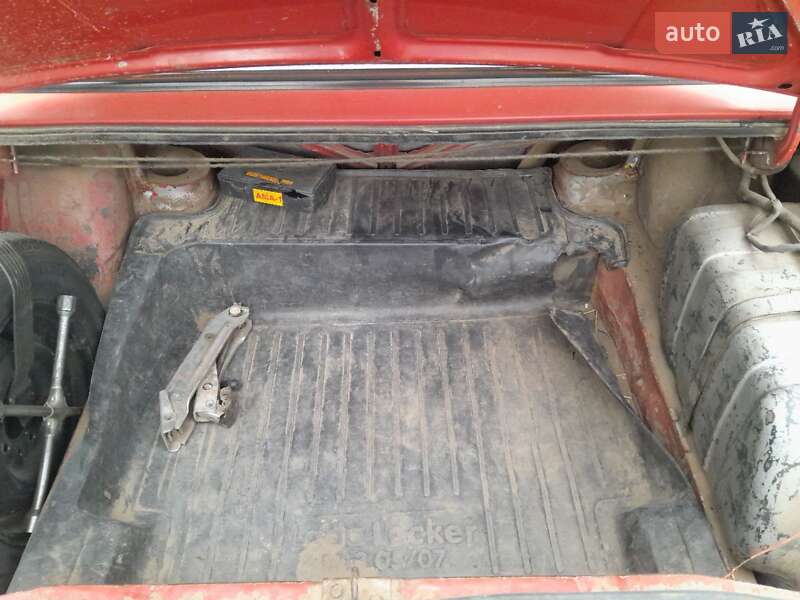 Седан ВАЗ / Lada 2105 1991 в Луцке