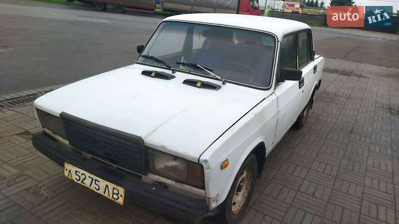 Седан ВАЗ / Lada 2105 1989 в Жидачове