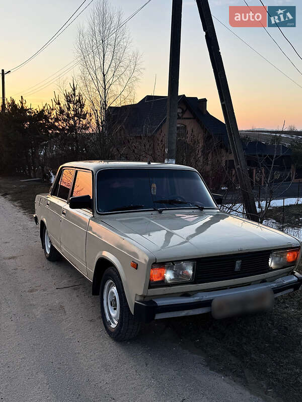 Седан ВАЗ / Lada 2105 1988 в Львове