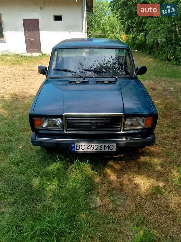 Седан ВАЗ / Lada 2107 2004 в Львові