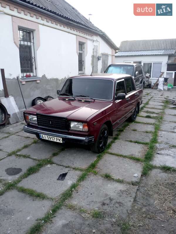 Седан ВАЗ / Lada 2107 2000 в Києві Седан ВАЗ / Lada 2107 2000 в Києві