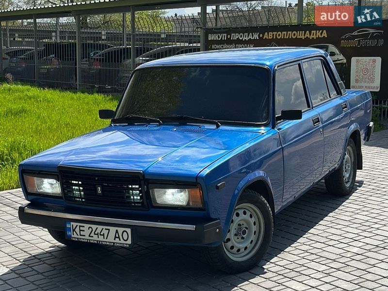 Седан ВАЗ / Lada 2107 2006 в Каменском