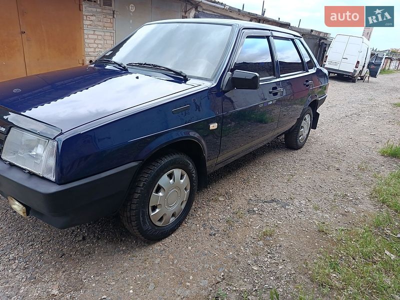 Седан ВАЗ / Lada 21099 2006 в Кривом Роге