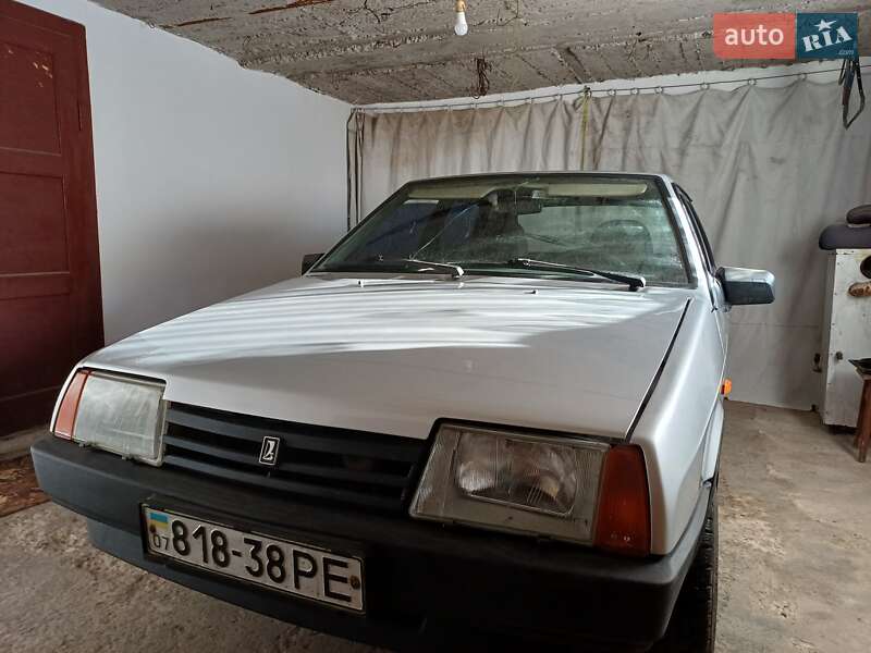 Хэтчбек ВАЗ / Lada 2109 2003 в Ужгороде