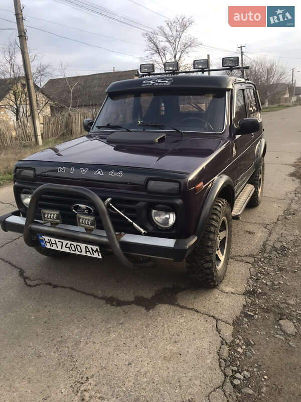 Внедорожник / Кроссовер ВАЗ / Lada 21213 Niva 1998 в Измаиле