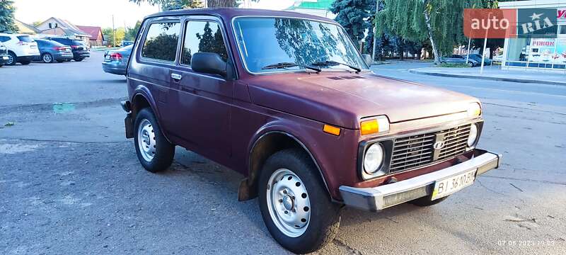Внедорожник / Кроссовер ВАЗ / Lada 21214 / 4x4 2013 в Лубнах Внедорожник / Кроссовер ВАЗ / Lada 21214 / 4x4 2013 в Лубнах