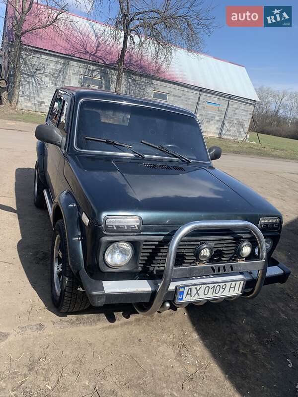 Внедорожник / Кроссовер ВАЗ / Lada 21214 / 4x4 2013 в Изюме Внедорожник / Кроссовер ВАЗ / Lada 21214 / 4x4 2013 в Изюме