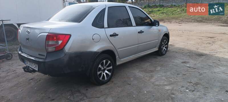 Седан ВАЗ / Lada 2190 Granta 2012 в Боярке Седан ВАЗ / Lada 2190 Granta 2012 в Боярке