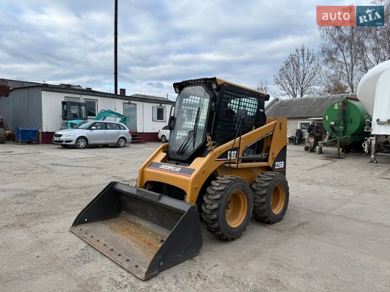 Міні-вантажник Caterpillar 226 2005 в Львові