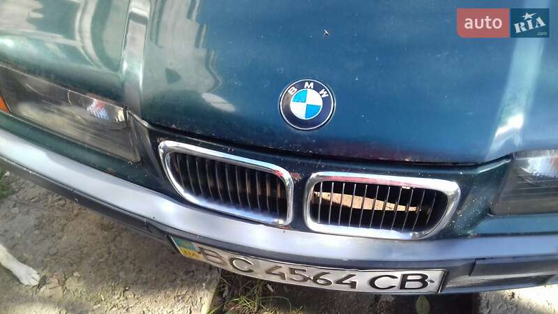 Седан BMW 3 Series 1994 в Львове
