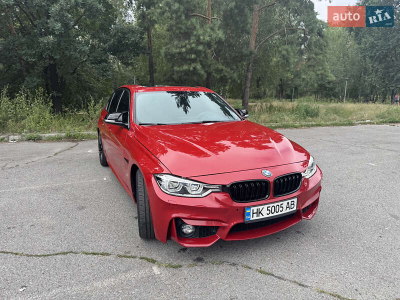 Седан BMW 3 Series 2017 в Киеве