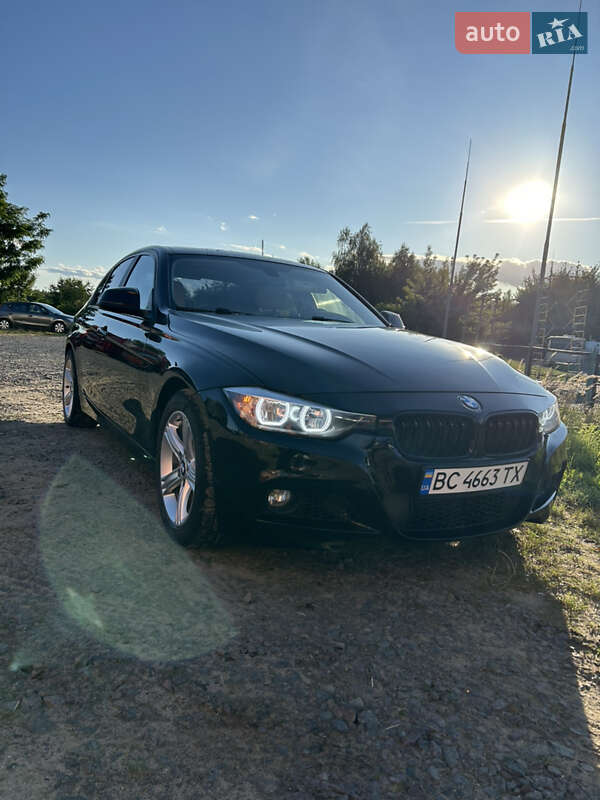 Седан BMW 3 Series 2013 в Новояворовске