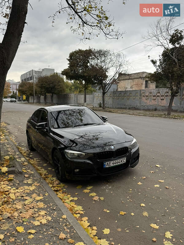 Седан BMW 3 Series 2016 в Днепре