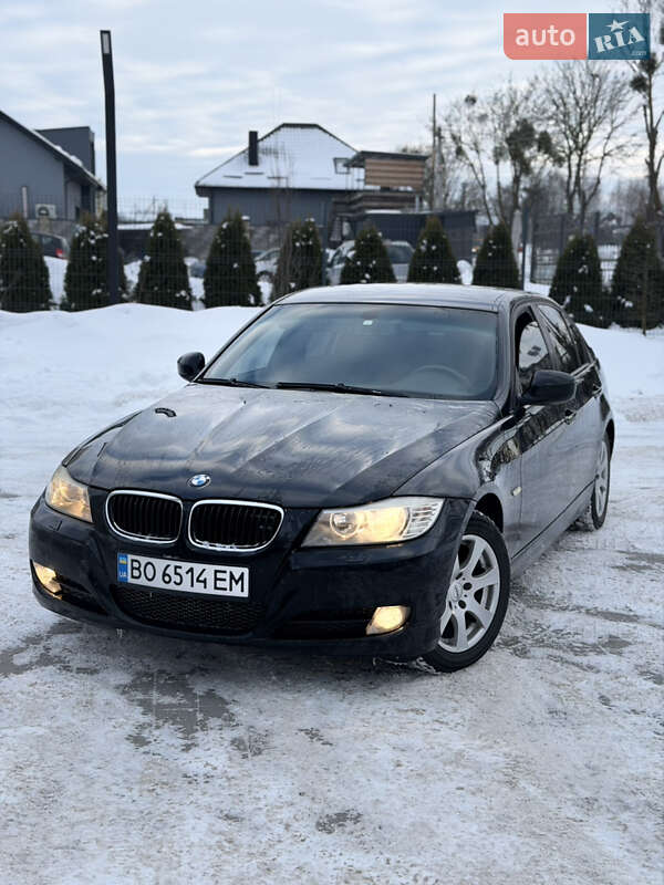 Седан BMW 3 Series 2009 в Луцке