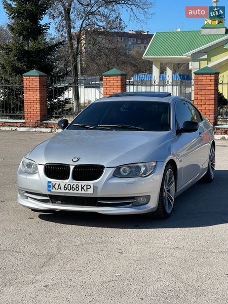 Купе BMW 3 Series 2011 в Днепре Купе BMW 3 Series 2011 в Днепре