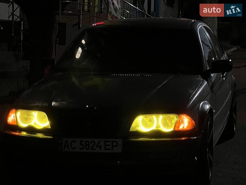 Седан BMW 3 Series 2001 в Черновцах Седан BMW 3 Series 2001 в Черновцах