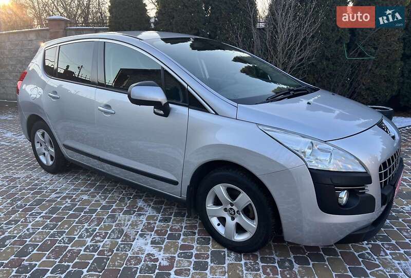 Внедорожник / Кроссовер Peugeot 3008 2011 в Луцке