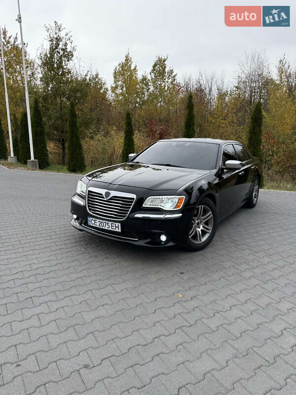 Седан Chrysler 300C 2012 в Черновцах Седан Chrysler 300C 2012 в Черновцах