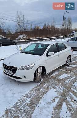 Седан Peugeot 301 2013 в Киеве