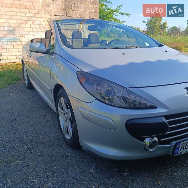 Кабриолет Peugeot 307 2003 в Днепре Кабриолет Peugeot 307 2003 в Днепре