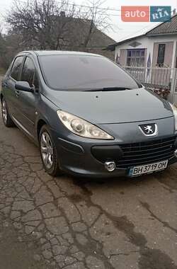 Хэтчбек Peugeot 307 2006 в Выгоде