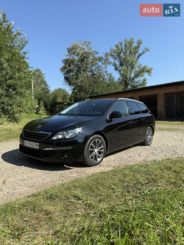 Универсал Peugeot 308 2015 в Жидачове
