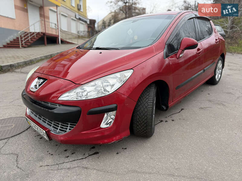Хэтчбек Peugeot 308 2008 в Виннице Хэтчбек Peugeot 308 2008 в Виннице