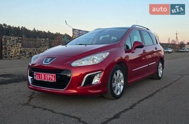 Универсал Peugeot 308 2011 в Клевани