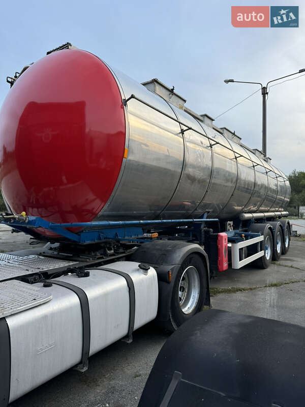 Цистерна Van Hool 32-TЗ 1985 в Ивано-Франковске