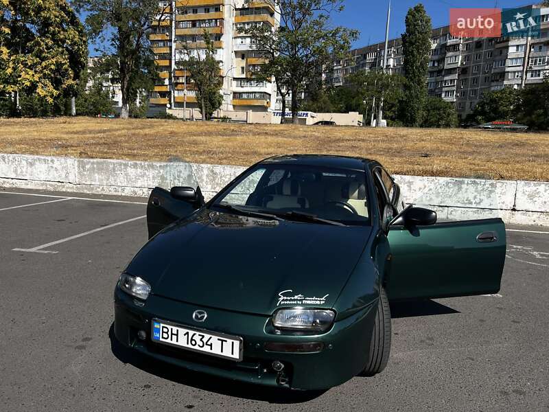 Хэтчбек Mazda 323 1998 в Одессе Хэтчбек Mazda 323 1998 в Одессе