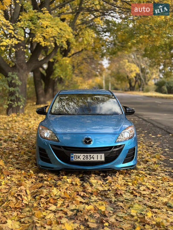 Седан Mazda 3 2010 в Ровно Седан Mazda 3 2010 в Ровно