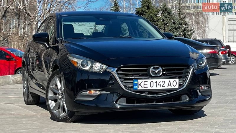 Седан Mazda 3 2018 в Днепре