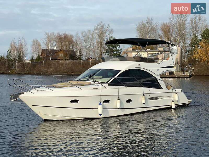 Моторная яхта Galeon 440 2008 в Киеве