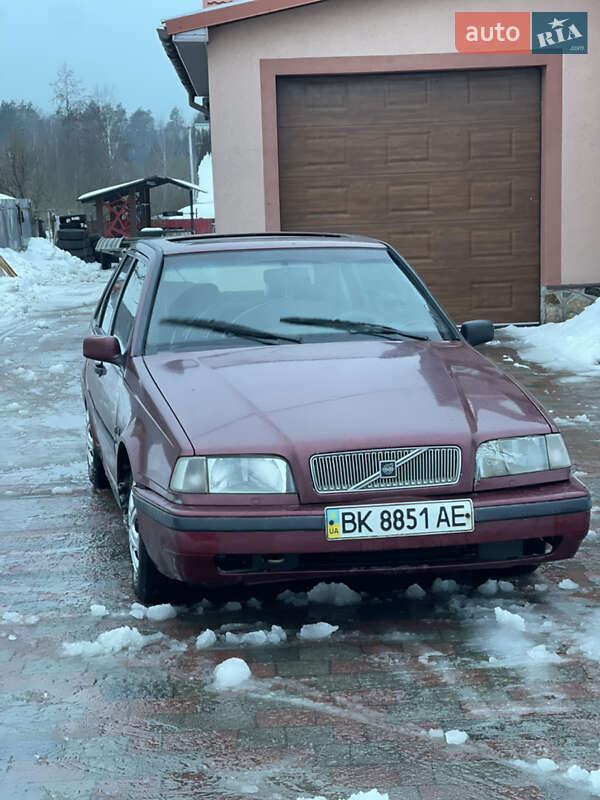 Хэтчбек Volvo 440 1995 в Рокитном Хэтчбек Volvo 440 1995 в Рокитном
