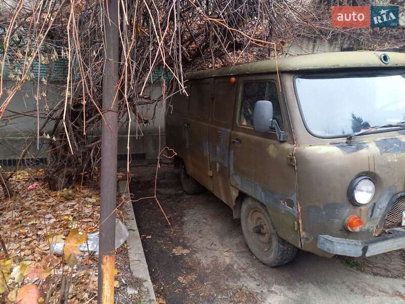 Внедорожник / Кроссовер УАЗ 452 1982 в Харькове