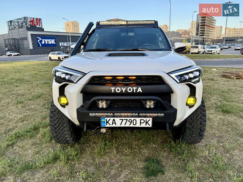 Внедорожник / Кроссовер Toyota 4Runner 2017 в Киеве Внедорожник / Кроссовер Toyota 4Runner 2017 в Киеве