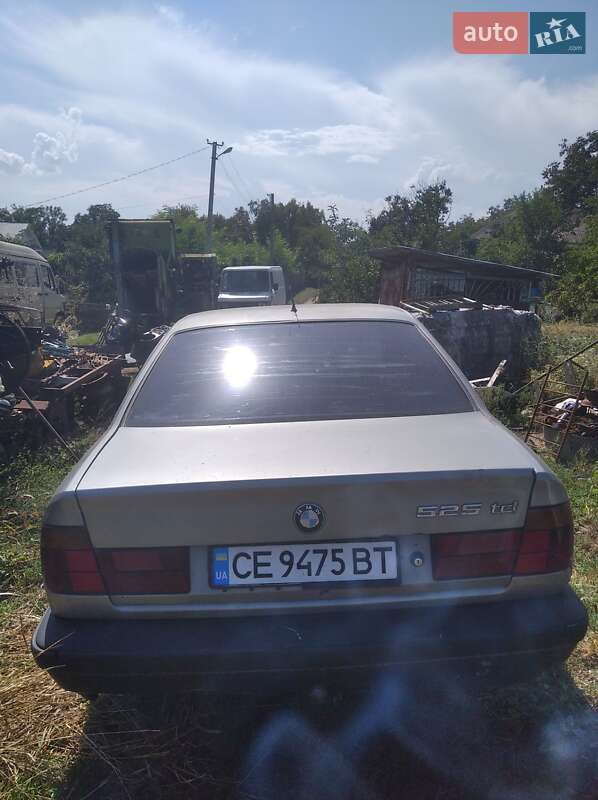 Седан BMW 5 Series 1989 в Кельменцах