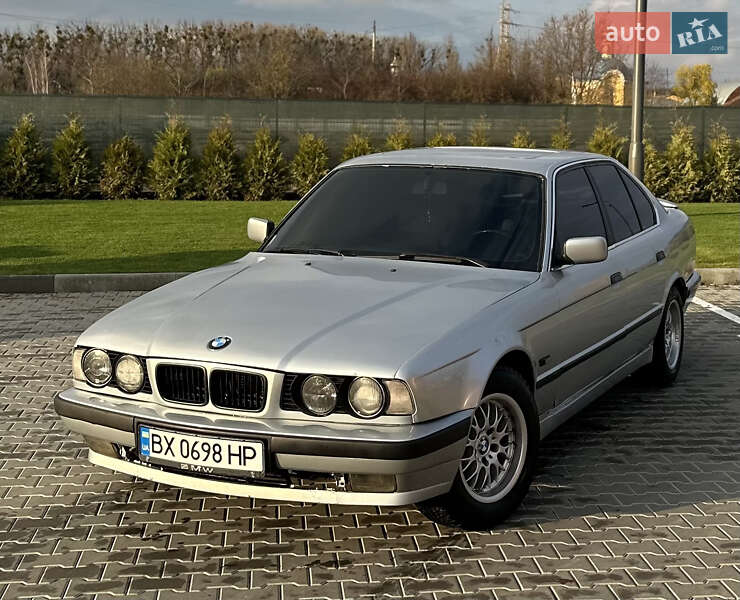 Седан BMW 5 Series 1989 в Виннице