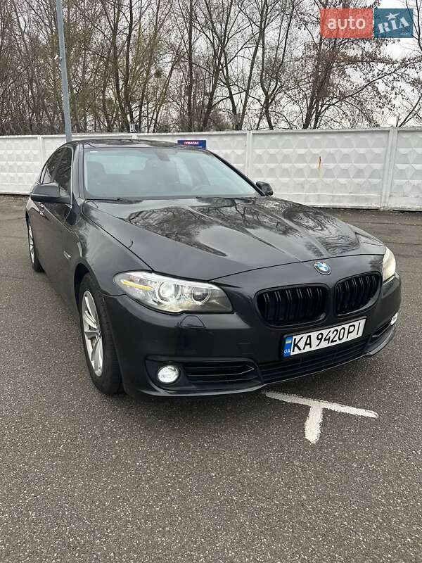Седан BMW 5 Series 2016 в Киеве