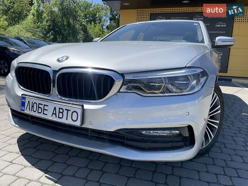 Седан BMW 5 Series 2017 в Львове Седан BMW 5 Series 2017 в Львове