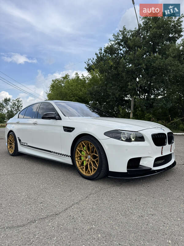 Седан BMW 5 Series 2010 в Виноградове