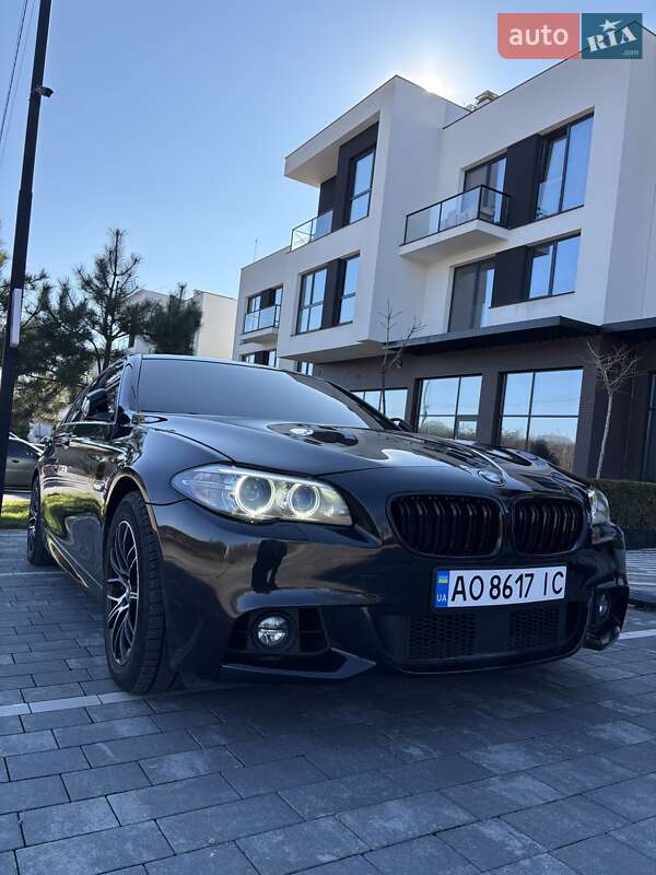 Седан BMW 5 Series 2014 в Ужгороде