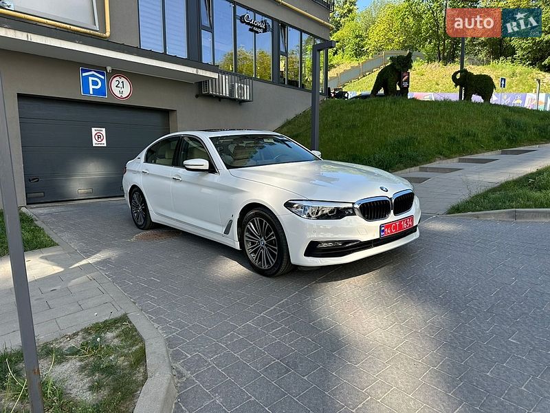 Седан BMW 5 Series 2018 в Львове
