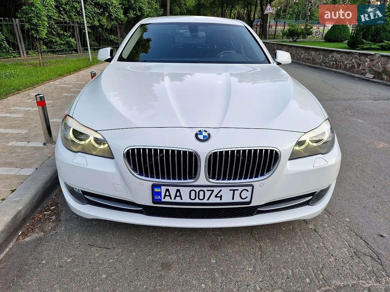 BMW 5 Series 2012 photo 4