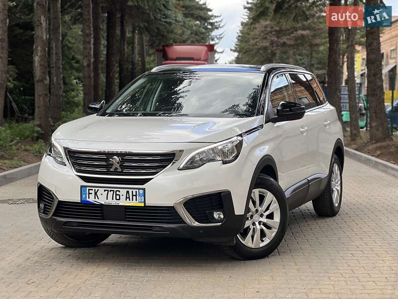 Внедорожник / Кроссовер Peugeot 5008 2019 в Львове