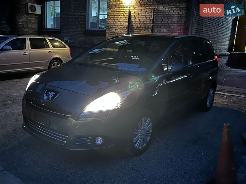Мікровен Peugeot 5008 2012 в Києві