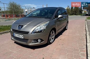 Мікровен Peugeot 5008 2011 в Тернополі