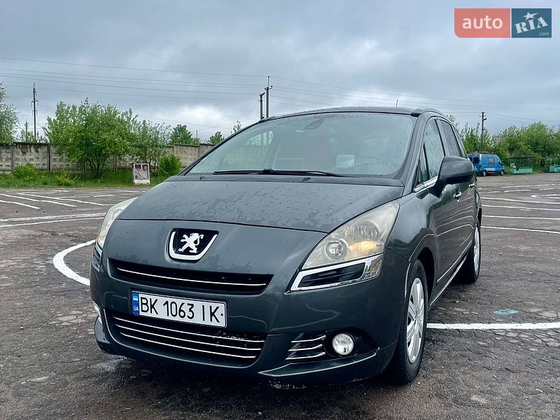 Микровэн Peugeot 5008 2010 в Ровно