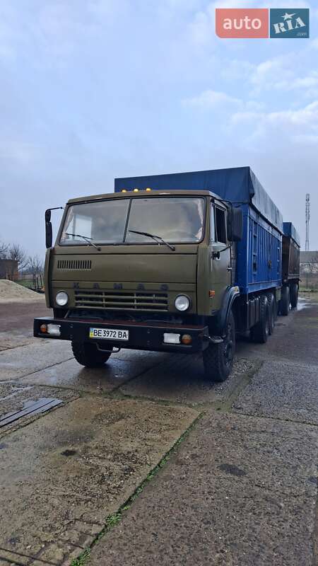 Контейнеровоз КамАЗ 53212 1985 в Николаеве